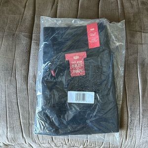 Levi Pull On Skinny Jeans, Size 32x32